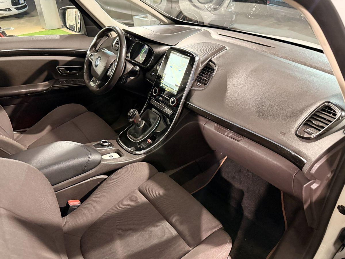 Renault Espace dCi 160CV EDC Energy Intens (11)