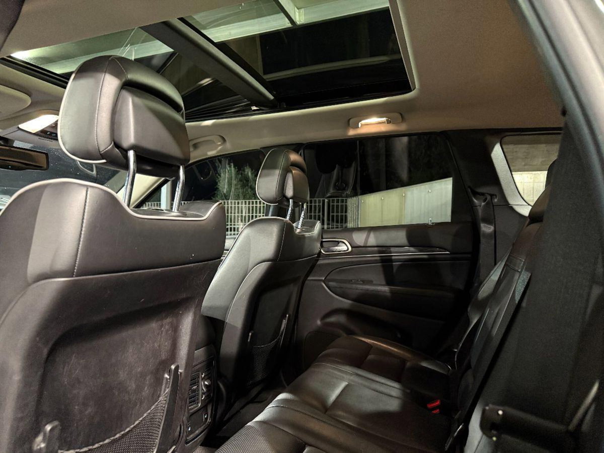Jeep Grand Cherokee 3.0 CRD 241 CV Overland (14)