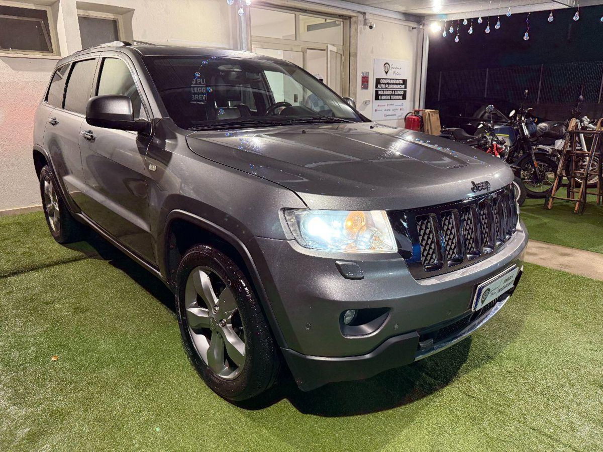 Jeep Grand Cherokee 3.0 CRD 241 CV Overland (3)
