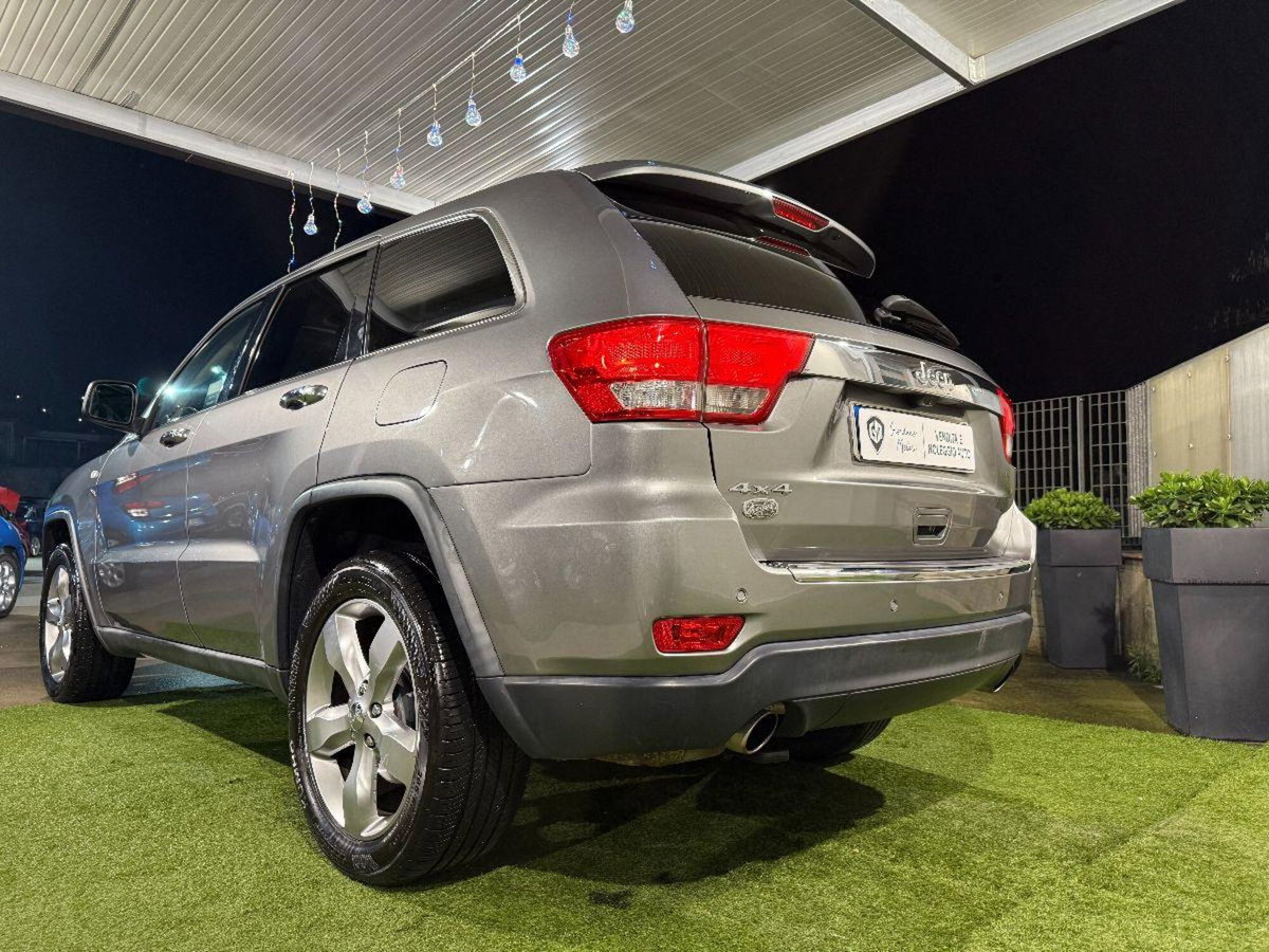 Jeep Grand Cherokee 3.0 CRD 241 CV Overland (4)