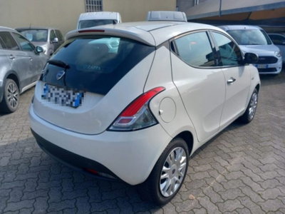 Lancia Ypsilon 1.2 69 CV 5 porte Silver (5)