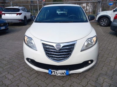Lancia Ypsilon 1.2 69 CV 5 porte Silver (7)