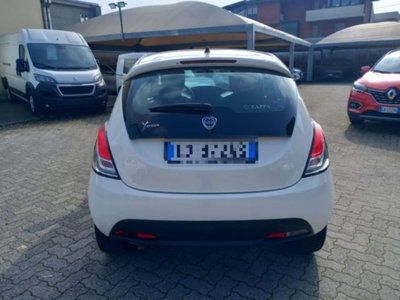 Lancia Ypsilon 1.2 69 CV 5 porte Silver (8)