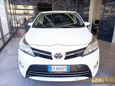 Toyota Verso 2.0 D Active 7 posti usata