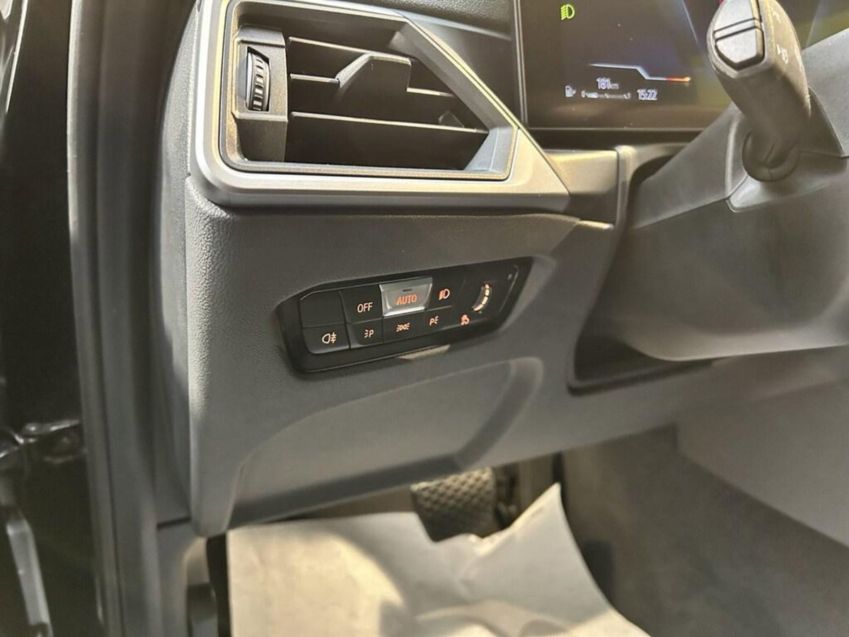 BMW Serie 3 Touring 320d  mhev 48V xdrive auto (11)