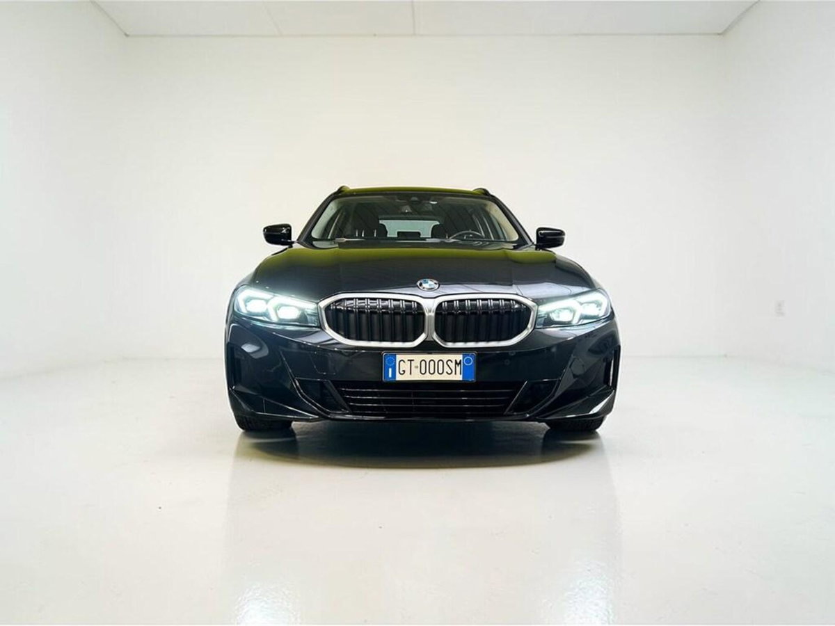 BMW Serie 3 Touring 320d  mhev 48V xdrive auto (2)