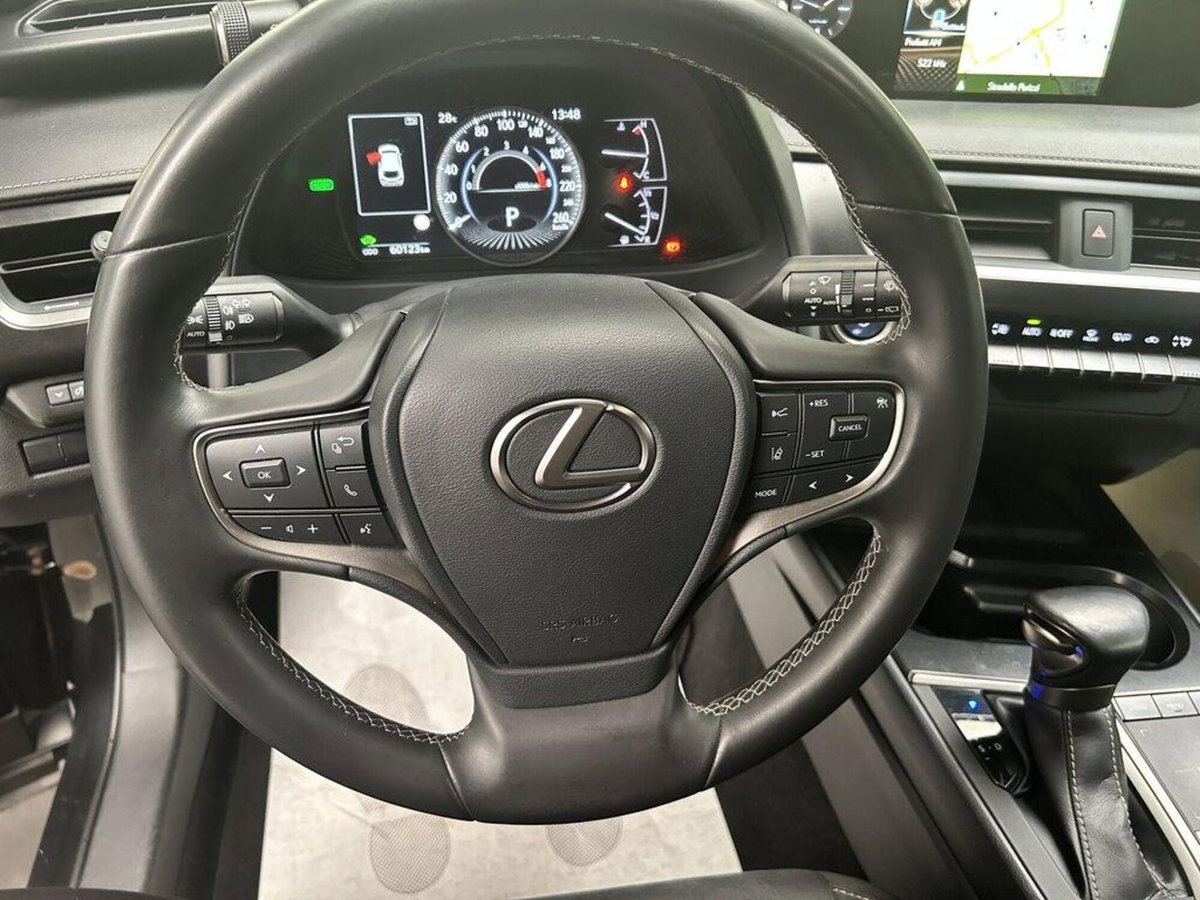 Lexus UX 300h 2.0 Urban 2wd cvt (11)