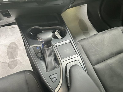 Lexus UX 300h 2.0 Urban 2wd cvt (14)
