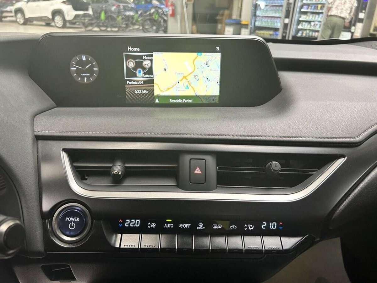 Lexus UX 300h 2.0 Urban 2wd cvt (15)
