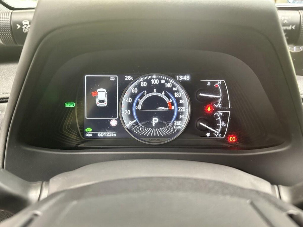 Lexus UX 300h 2.0 Urban 2wd cvt (9)