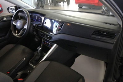Volkswagen Polo 1.0 tsi Life 95cv dsg (10)