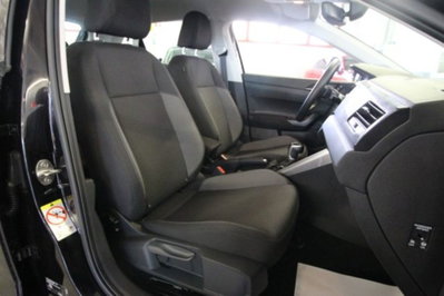 Volkswagen Polo 1.0 tsi Life 95cv dsg (20)