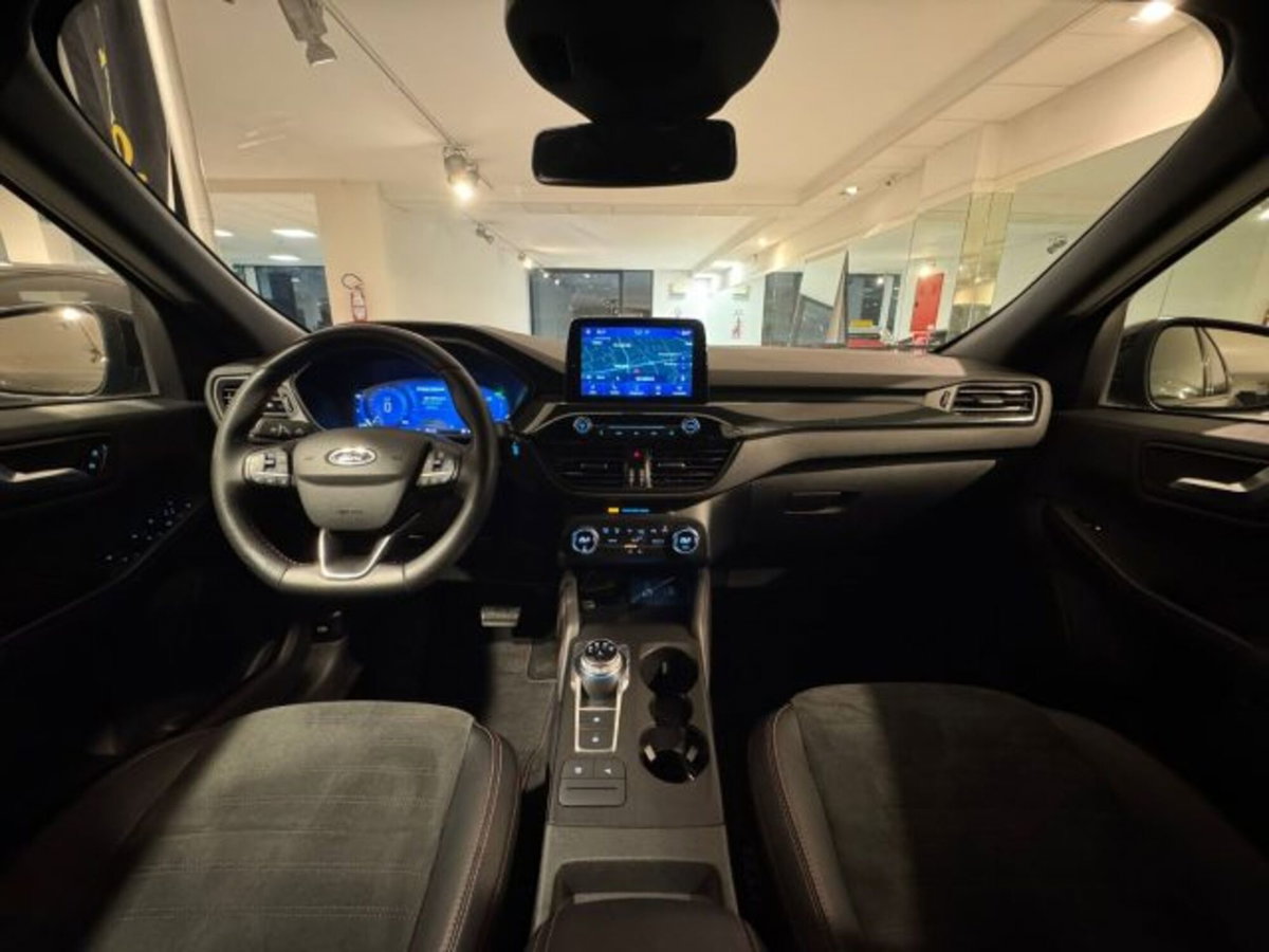 Ford Kuga 2.5 Full Hybrid 190 CV CVT AWD ST-Line Design (9)