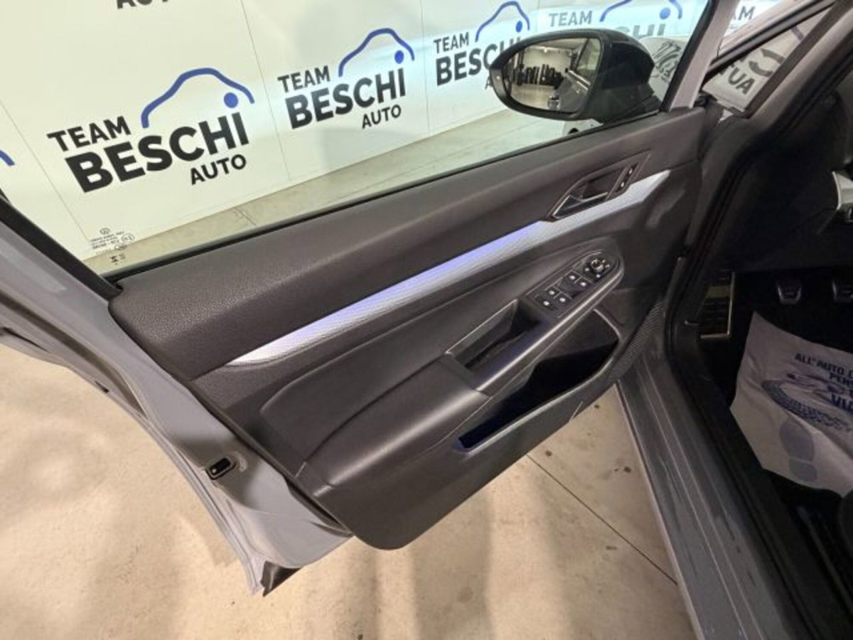 Volkswagen Golf 1.5 tsi Life 115cv (10)