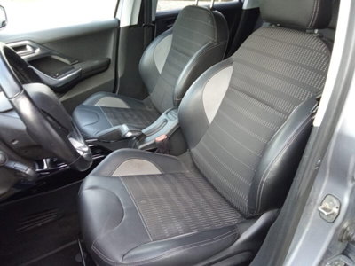 Peugeot 2008 120 EAT6 S&S Allure (15)