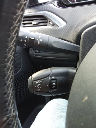Peugeot 2008 120 EAT6 S&S Allure (19)
