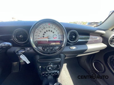 MINI Mini 1.6 16V Cooper D (14)