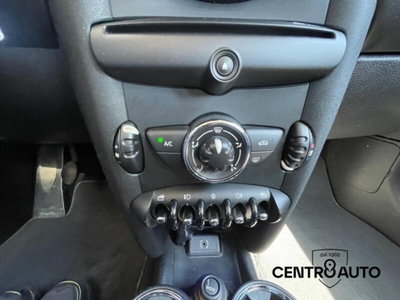 MINI Mini 1.6 16V Cooper D (15)
