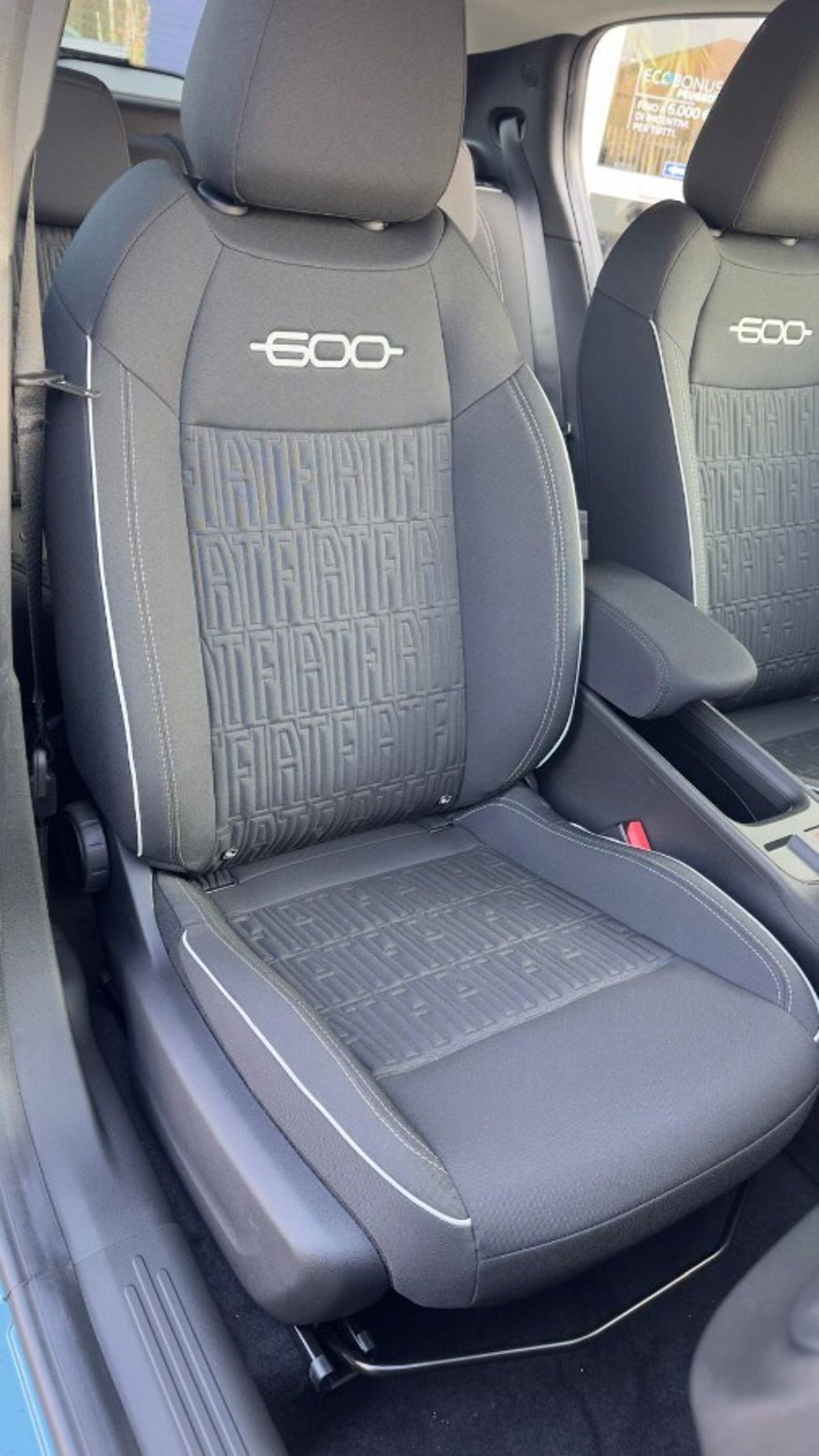 Fiat 600 1.2 hybrid Business 110cv auto (12)