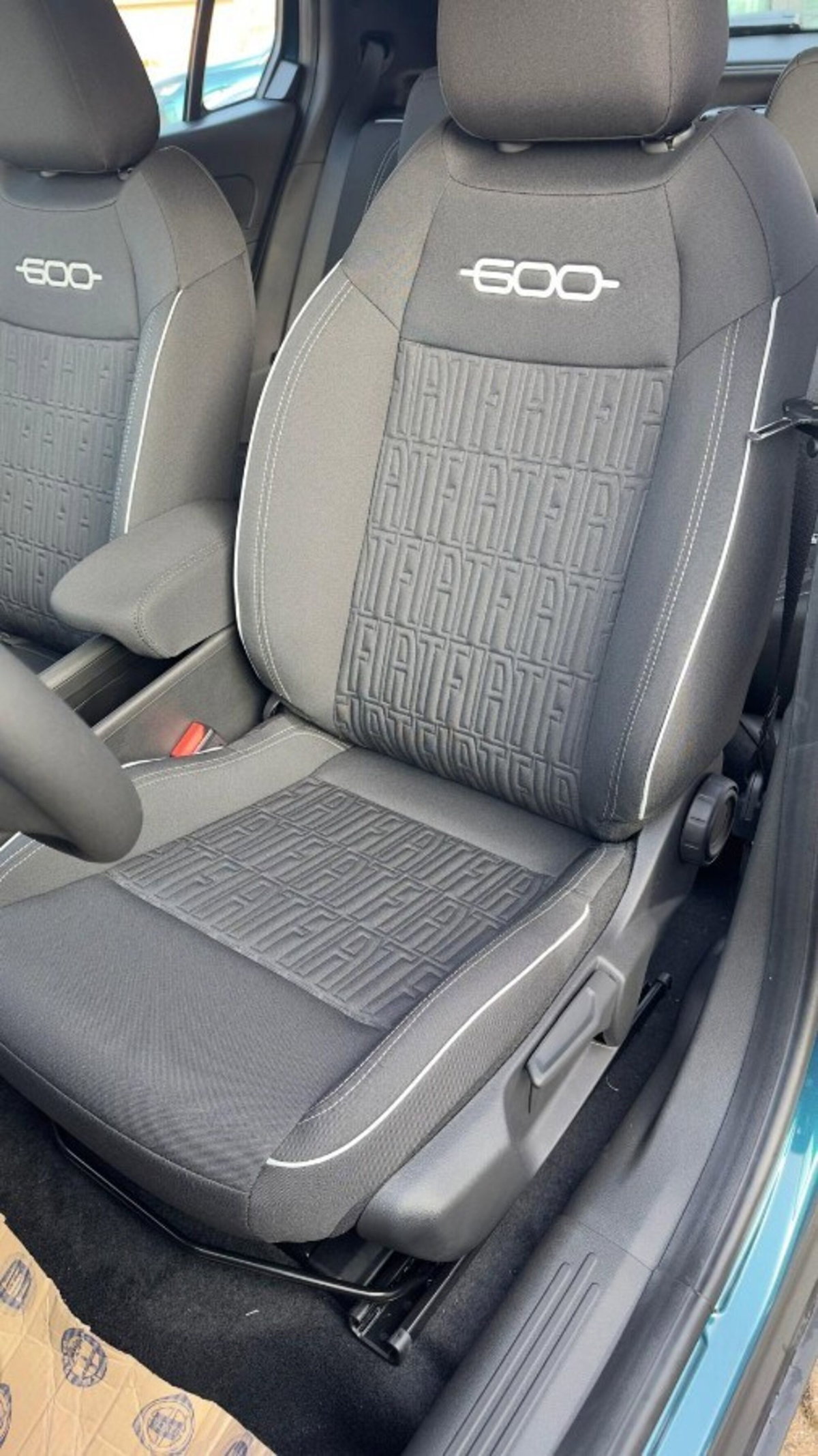 Fiat 600 1.2 hybrid Business 110cv auto (13)