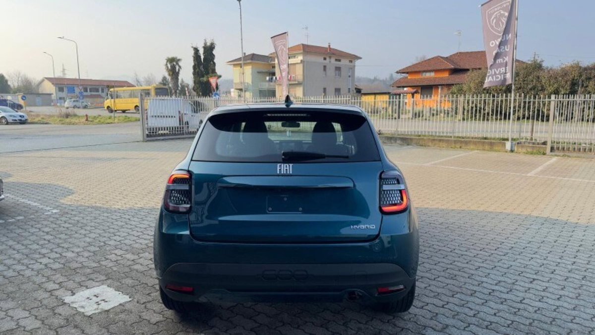 Fiat 600 1.2 hybrid Business 110cv auto (4)