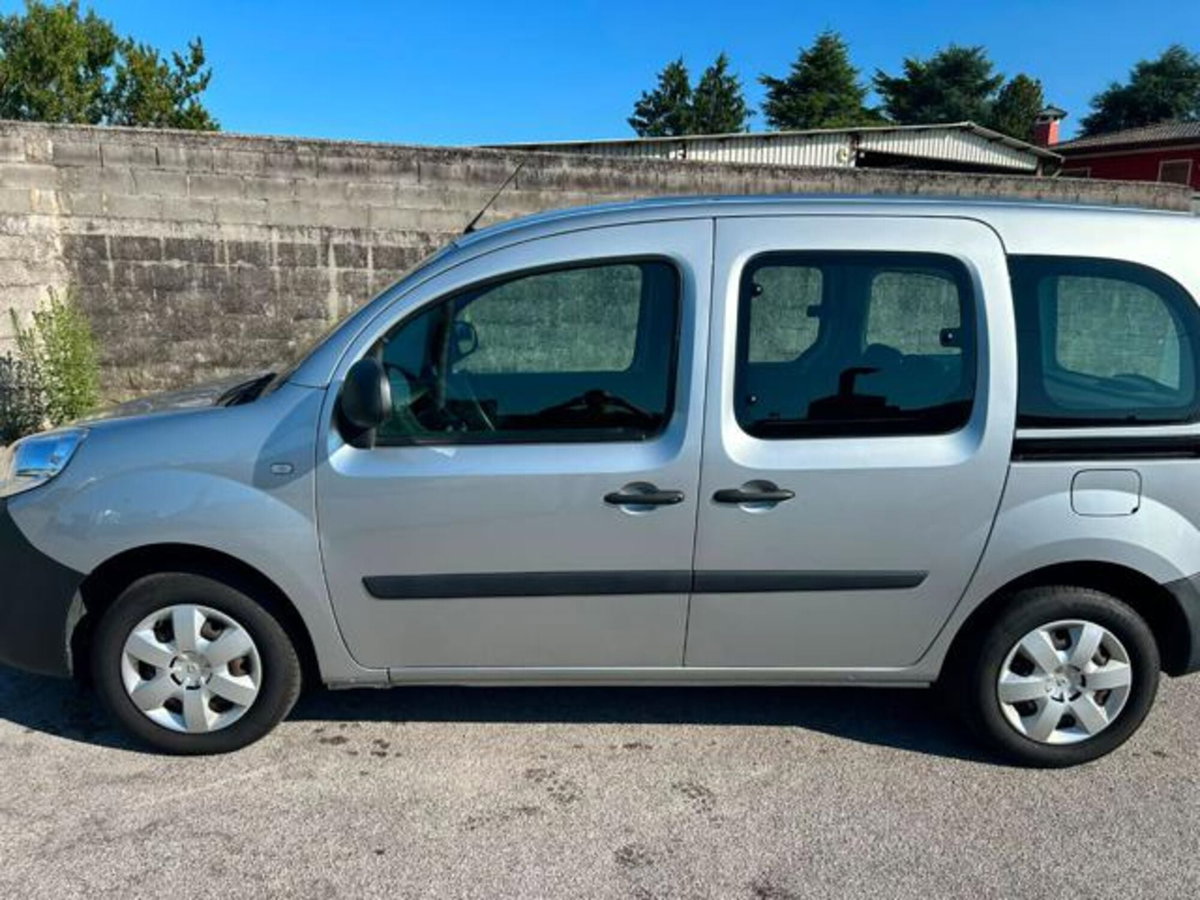 Renault Kangoo Blue dCi 8V 95CV 5 porte Life (2)