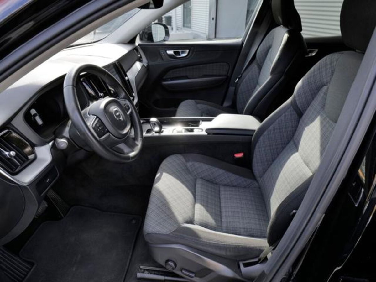 Volvo V60 2.0 b4 Core auto (5)