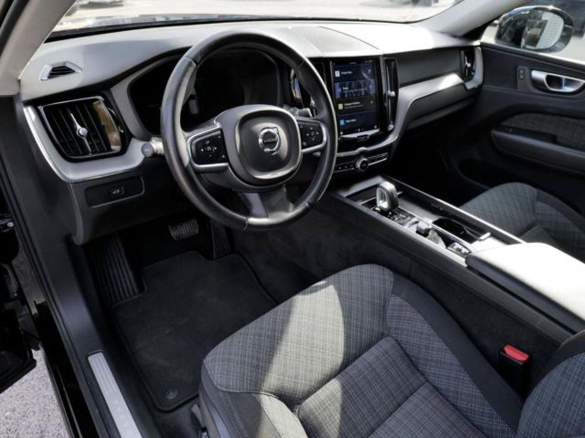 Volvo V60 2.0 b4 Core auto (6)
