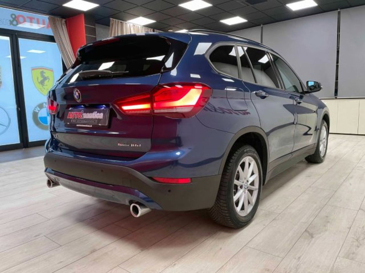 BMW X1 sDrive18d Advantage (11)