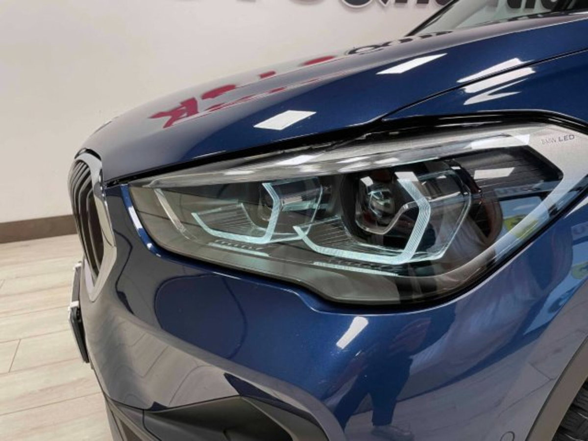 BMW X1 sDrive18d Advantage (12)