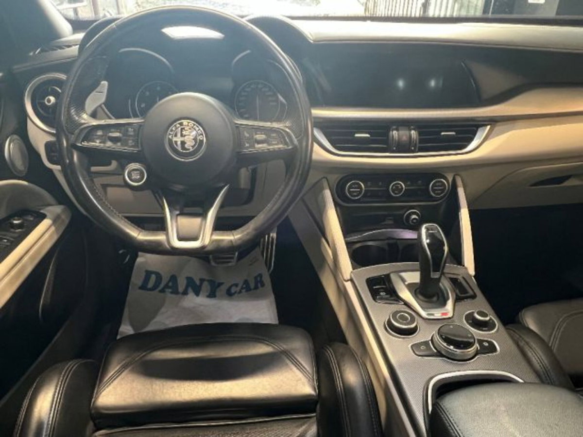Alfa Romeo Stelvio Stelvio 2.2 Turbodiesel 210 CV AT8 Q4 Veloce Tì (10)