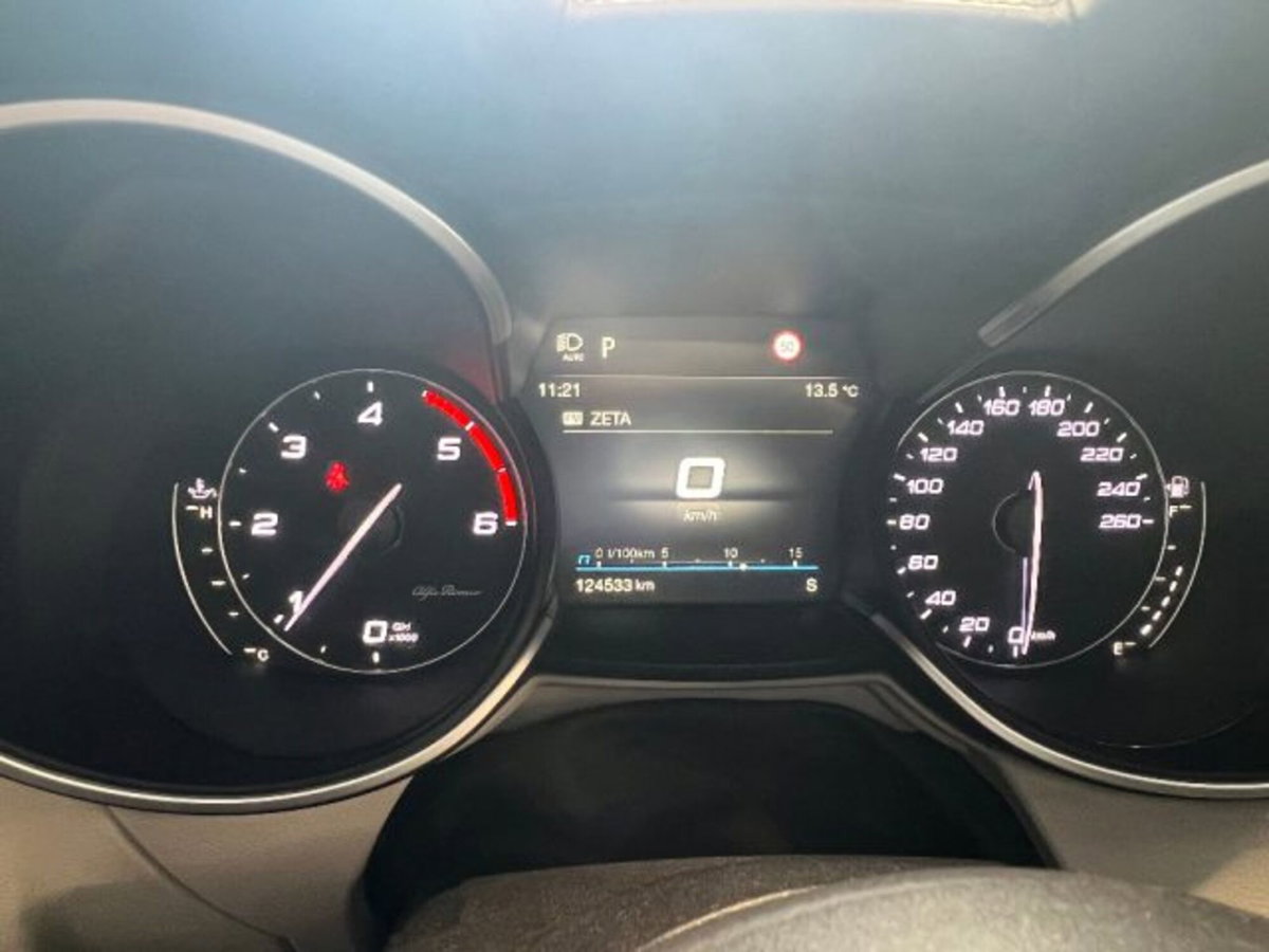 Alfa Romeo Stelvio Stelvio 2.2 Turbodiesel 210 CV AT8 Q4 Veloce Tì (13)