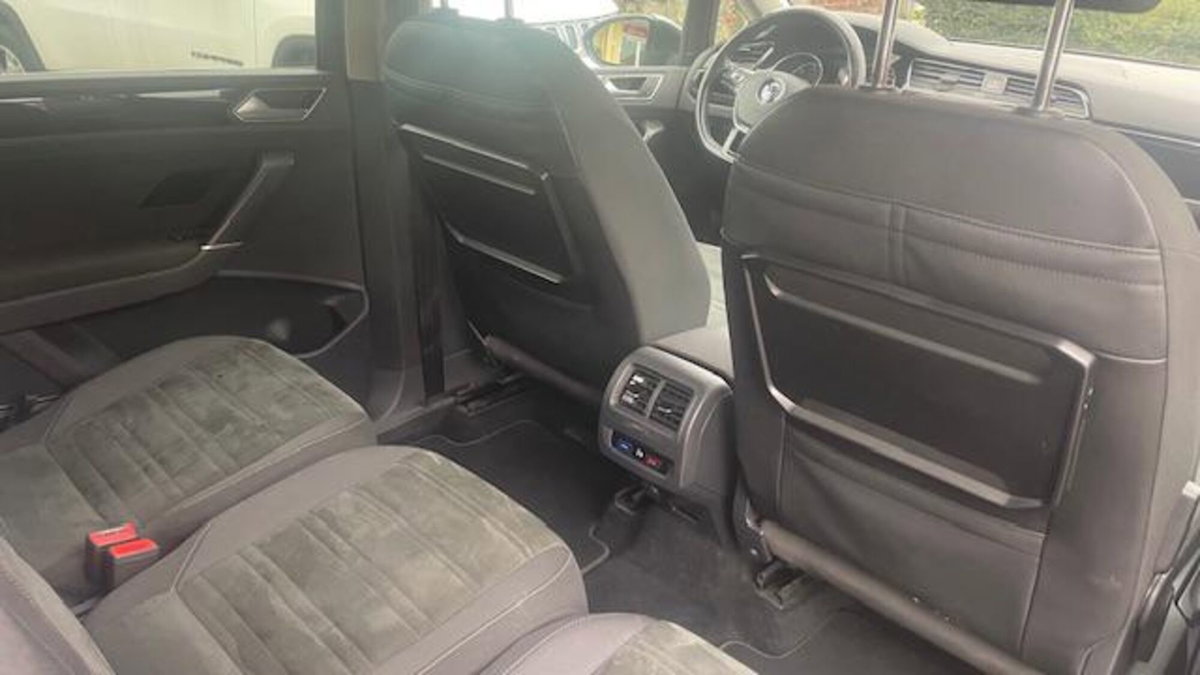 Volkswagen Touran 2.0 TDI 150 CV SCR Executive BlueMotion Technology (10)