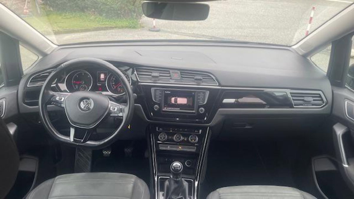 Volkswagen Touran 2.0 TDI 150 CV SCR Executive BlueMotion Technology (11)