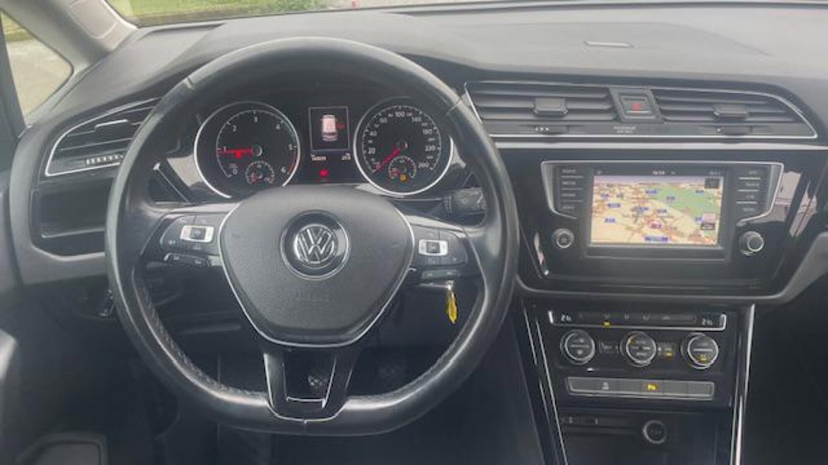 Volkswagen Touran 2.0 TDI 150 CV SCR Executive BlueMotion Technology (12)
