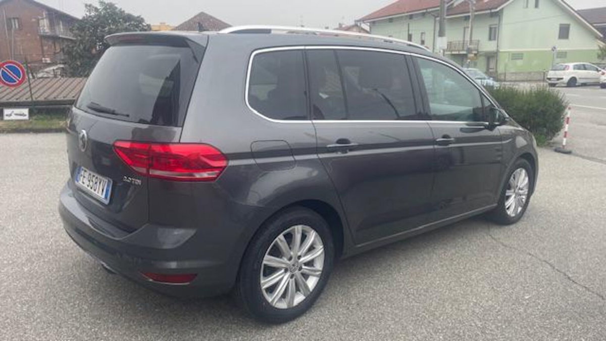 Volkswagen Touran 2.0 TDI 150 CV SCR Executive BlueMotion Technology (3)