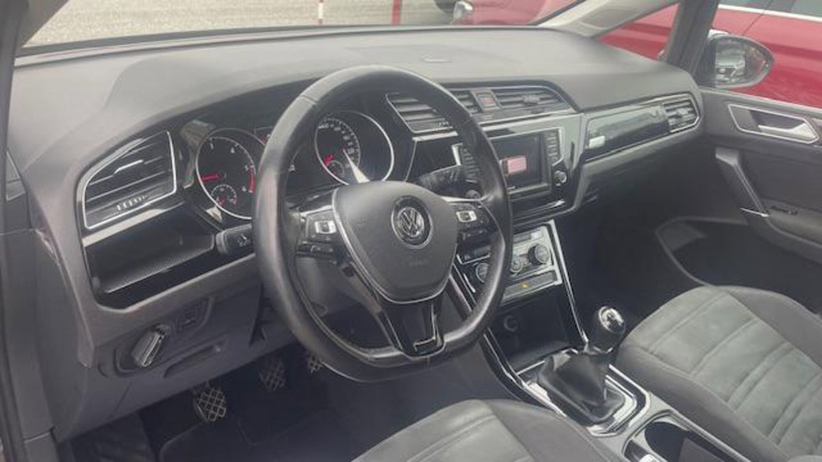 Volkswagen Touran 2.0 TDI 150 CV SCR Executive BlueMotion Technology (5)