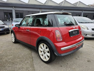 MINI Mini 1.6 16V Cooper (5)