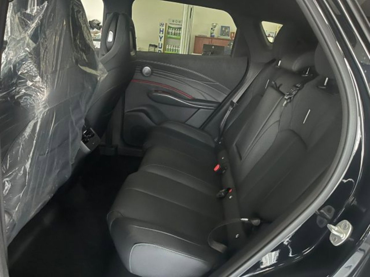 Omoda Omoda 7 SHS-P 1.5 tgdi phev Pure (10)