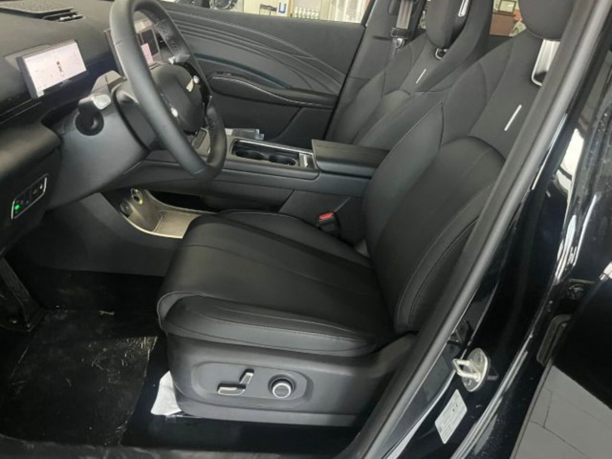 Omoda Omoda 7 SHS-P 1.5 tgdi phev Pure (9)