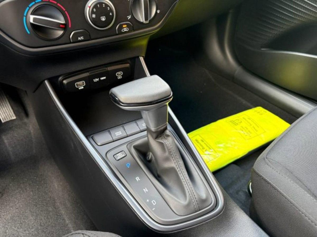 Hyundai i20 1.0 t-gdi Connectline 90cv dct (12)