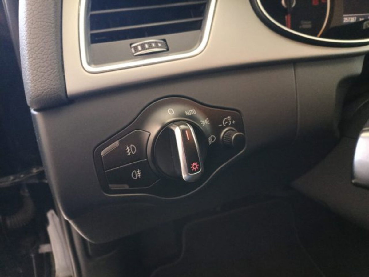 Audi A4 2.0 TDI clean diesel Advanced (14)