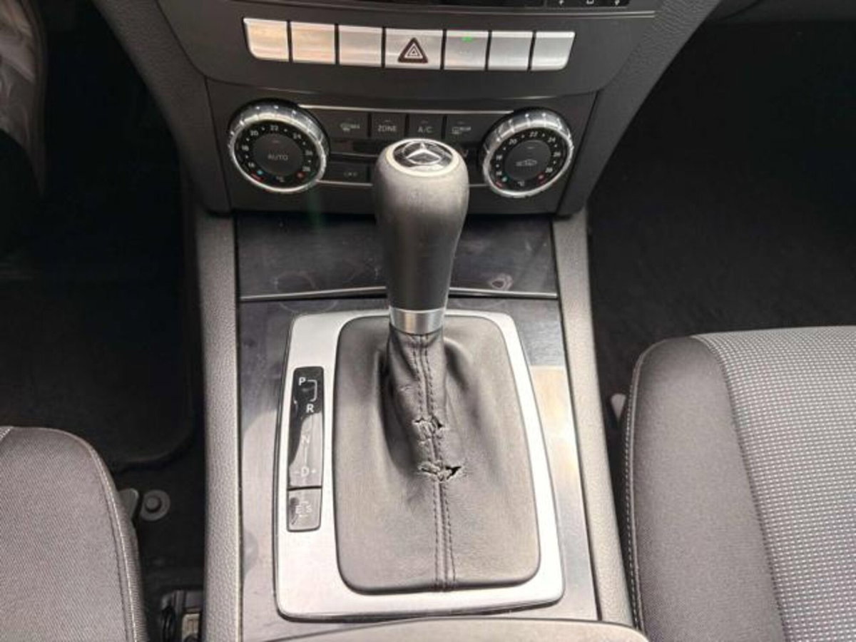 Mercedes-Benz Classe C 200 CDI BlueEFFICIENCY Elegance (11)