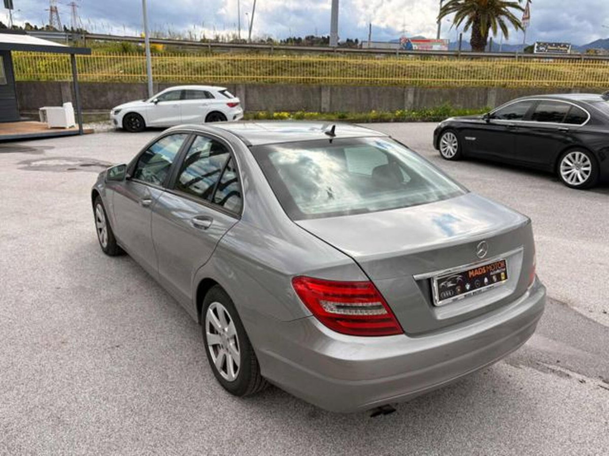 Mercedes-Benz Classe C 200 CDI BlueEFFICIENCY Elegance (5)