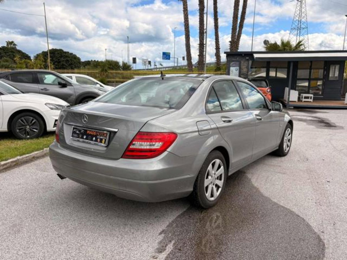 Mercedes-Benz Classe C 200 CDI BlueEFFICIENCY Elegance (6)