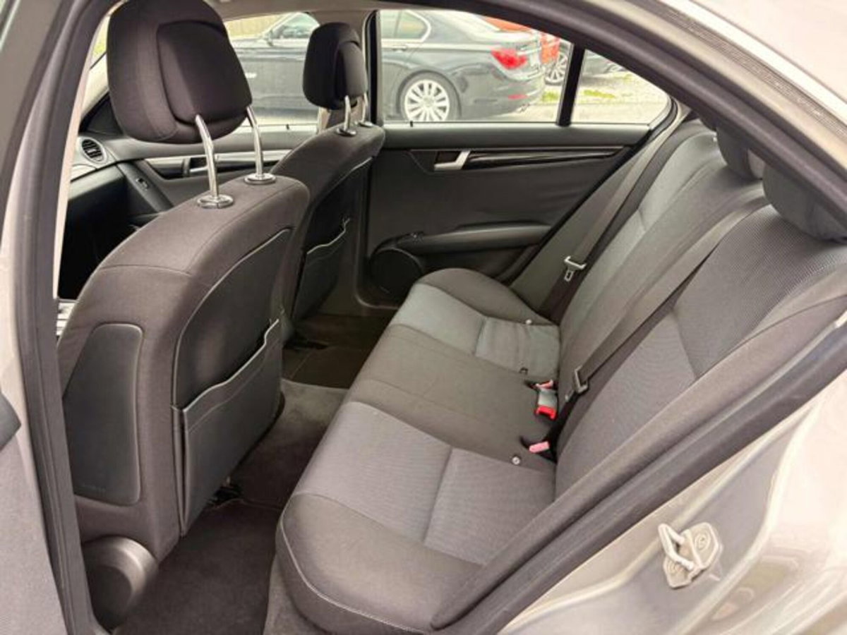 Mercedes-Benz Classe C 200 CDI BlueEFFICIENCY Elegance (7)