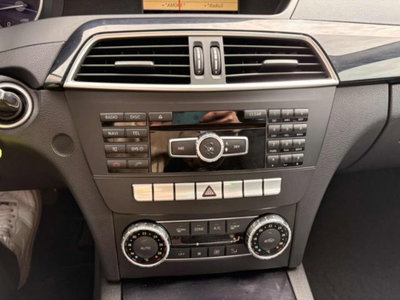 Mercedes-Benz Classe C 200 CDI BlueEFFICIENCY Elegance (8)