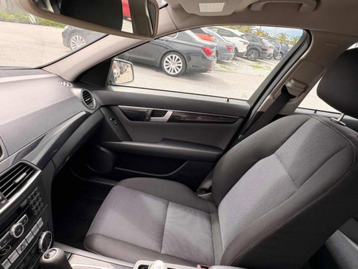Mercedes-Benz Classe C 200 CDI BlueEFFICIENCY Elegance (9)