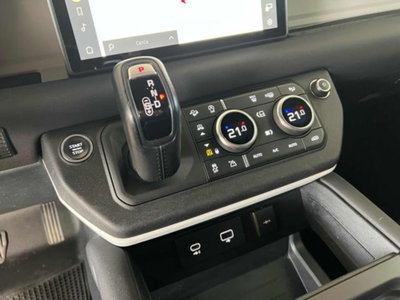 Land Rover Defender 110 3.0d i6 mhev X-Dynamic SE awd 200cv auto (8)