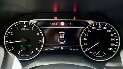 Nissan Qashqai 1.3 mhev Tekna 2wd 158cv (13)